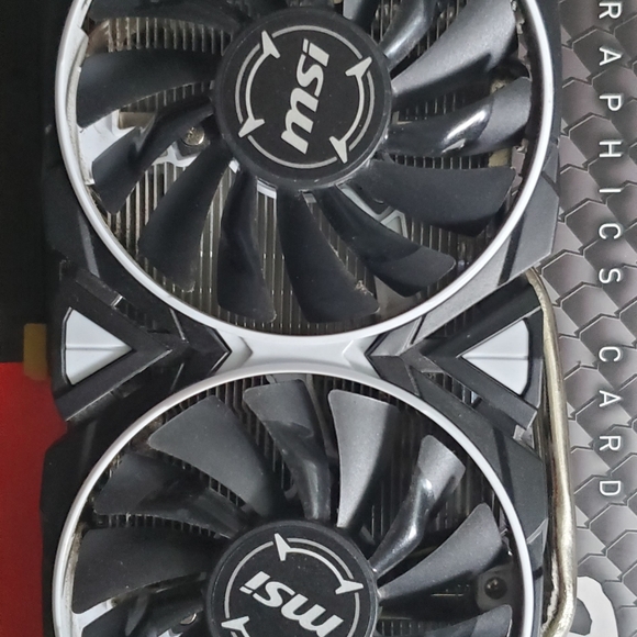 MSI armor 570 4gb - Picture 2 of 4